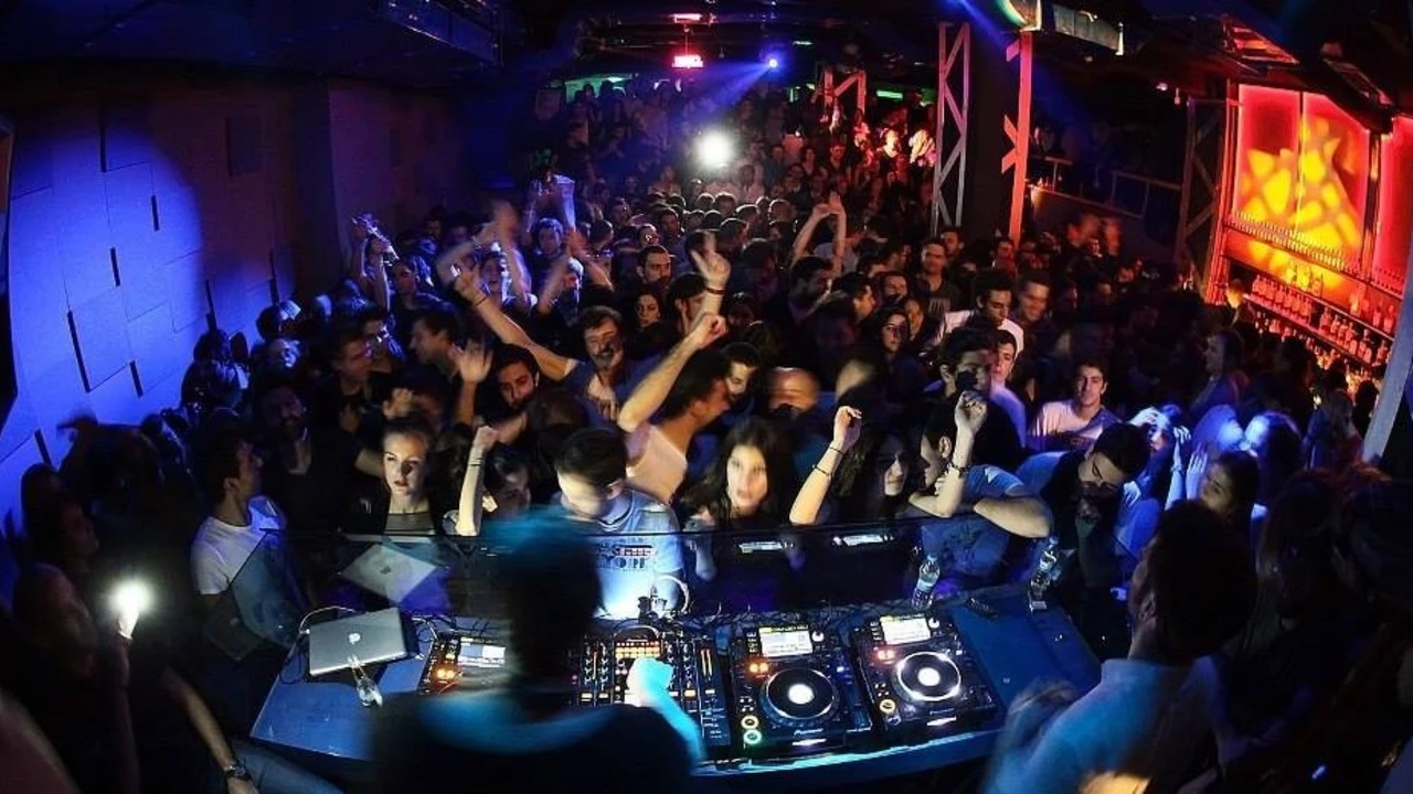 The Nightlife in Istanbul: A Perfect Blend of East and West